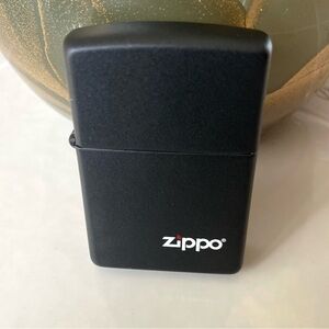 Zippo Black Lighter